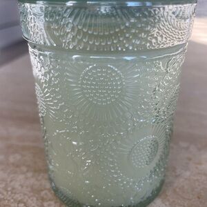 Voluspa candle white cypress